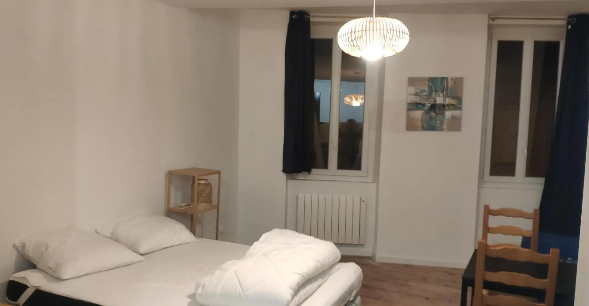 Apartman Appartements Simples Et Fonctionnels Pamiers