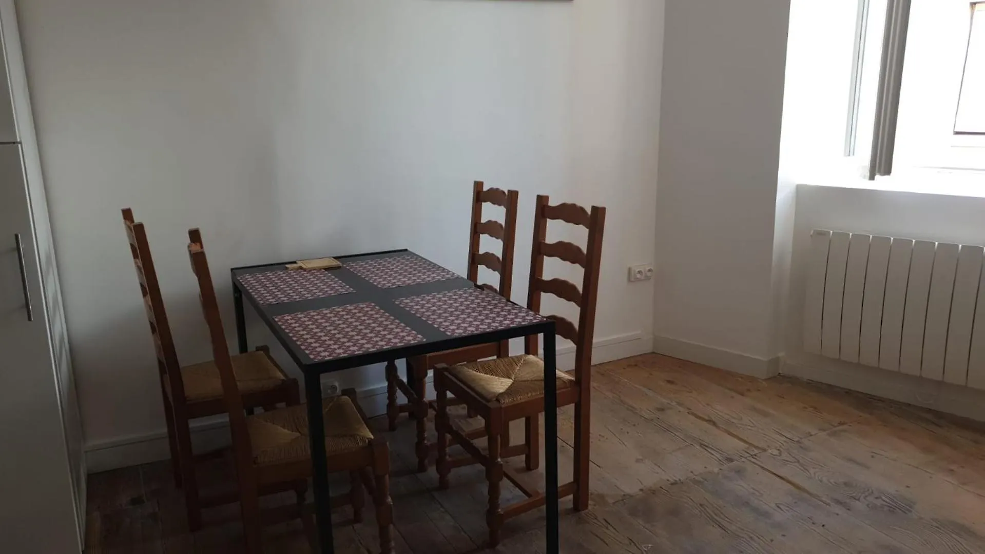 Apartman Appartements Simples Et Fonctionnels Pamiers
